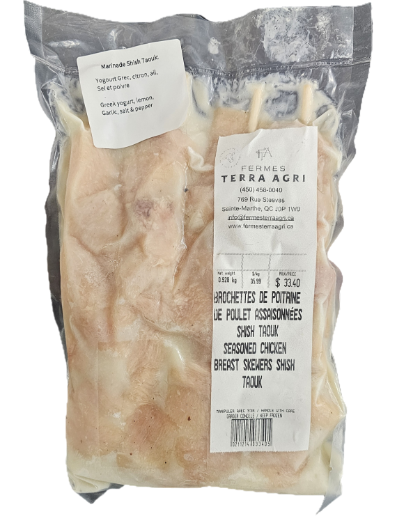 Brochettes de poitrine de poulet assaisonnées shish taouk