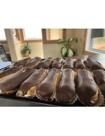 2 Eclairs with cream (approx 100gr)